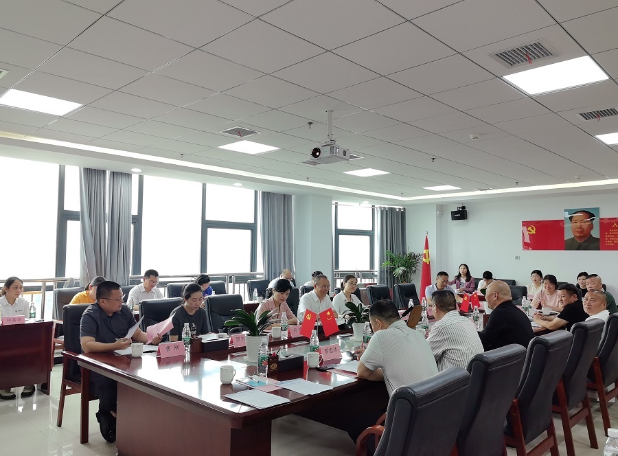 湘潭地區(qū)部分民營(yíng)承裝（修、試）電力設(shè)施企業(yè)座談會(huì)在湘鄉(xiāng)舉行